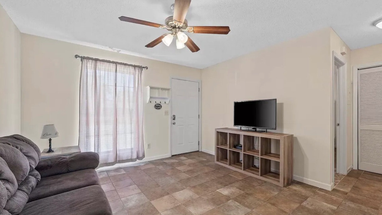 Photo of Livingroom in Treasure Cove