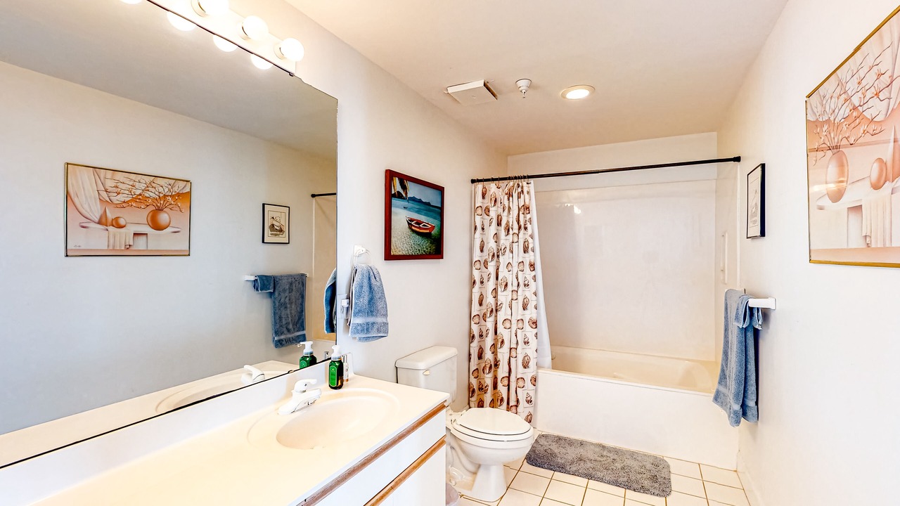Photo of Bathroom in Navarre Beach