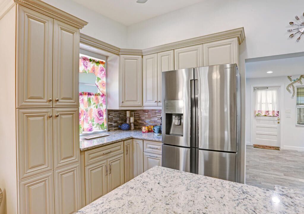 Photo of Kitchen in Lake Park