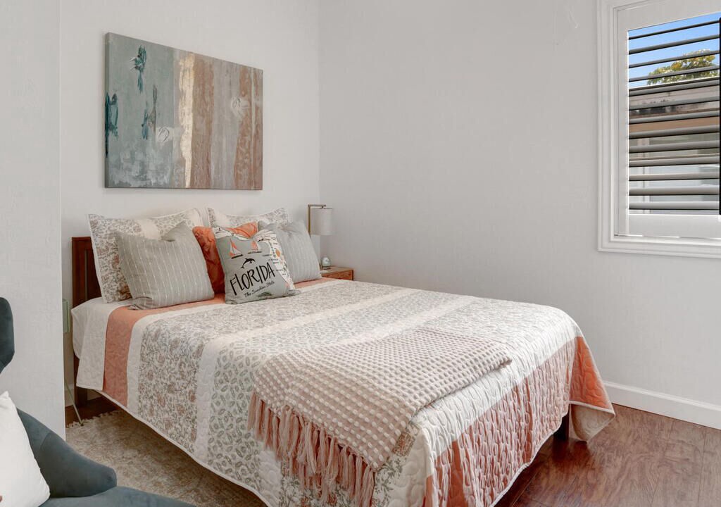 Photo of Bedroom in Lake Park
