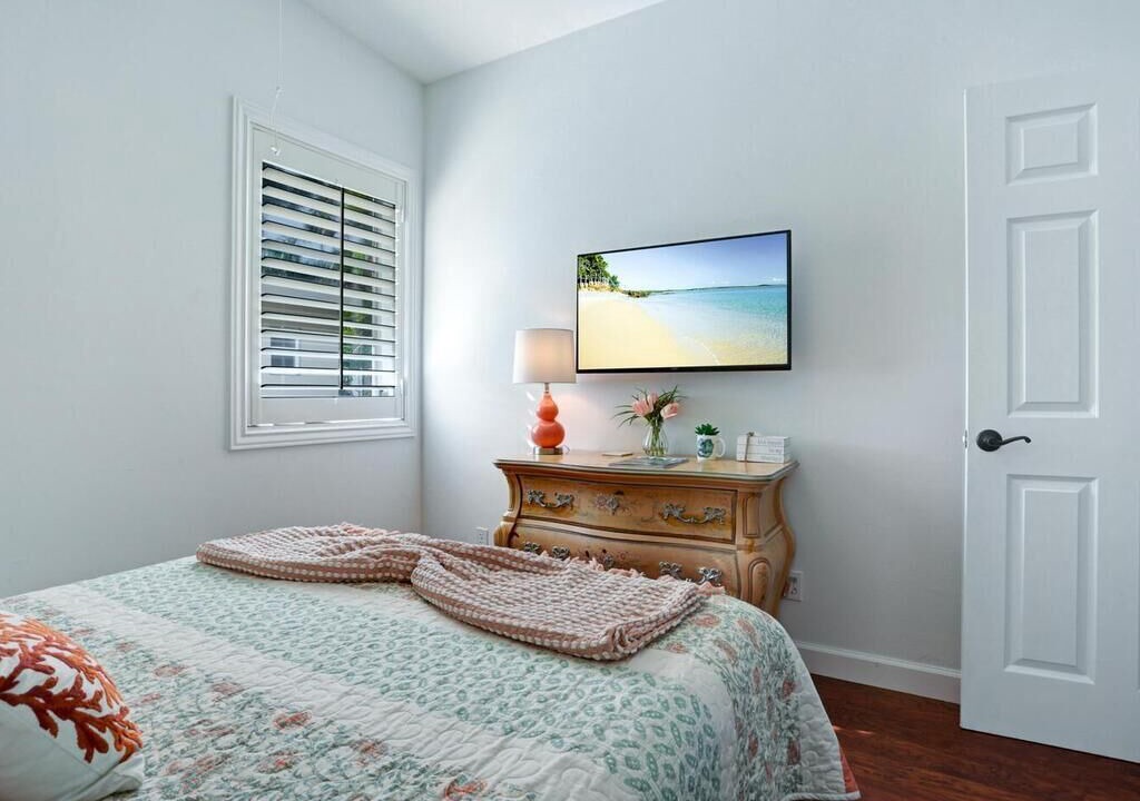 Photo of Bedroom in Lake Park