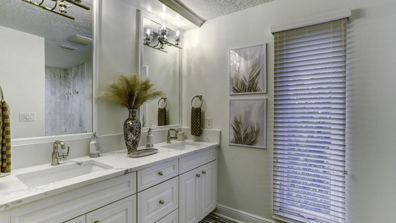 Photo of Bathroom in Old Naples