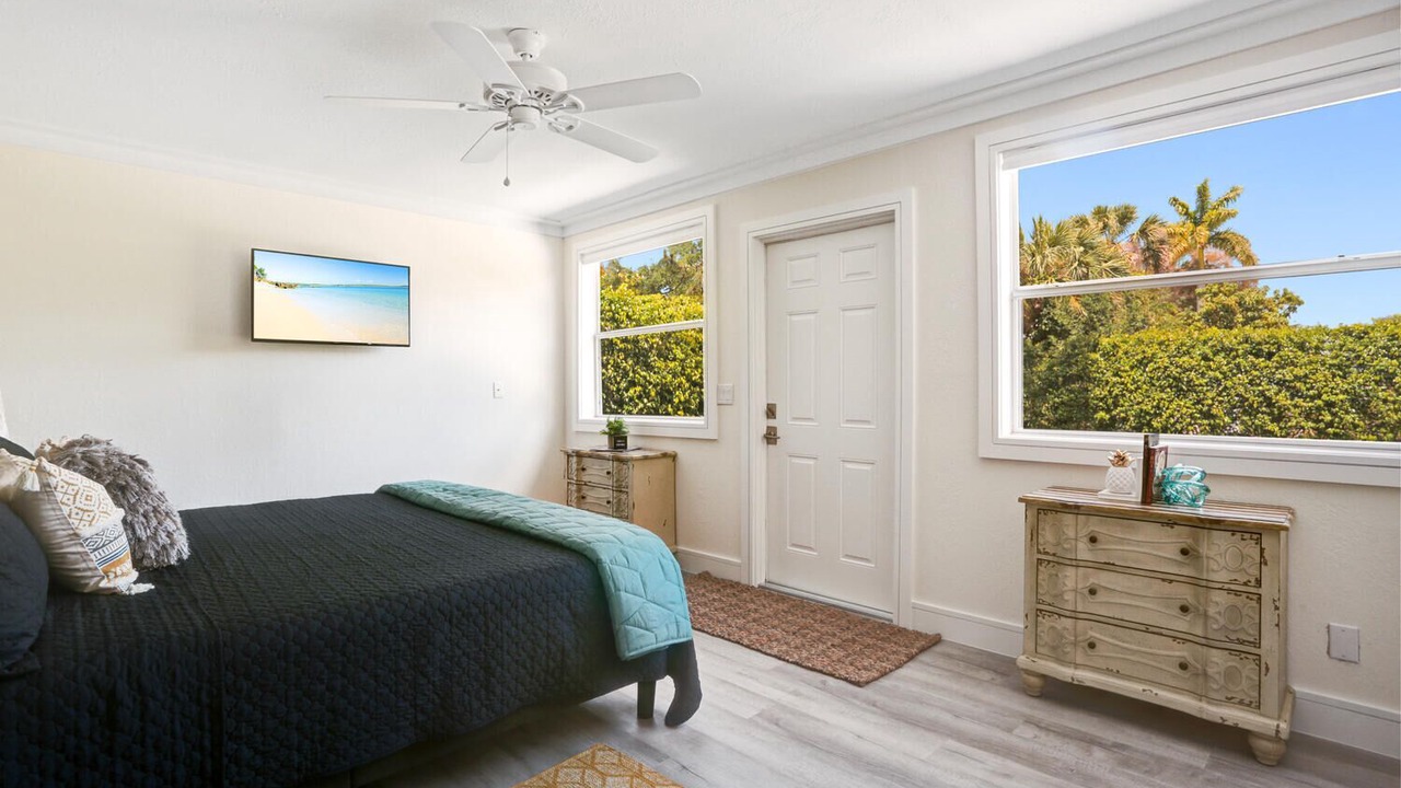 Photo of Bedroom in Lake Park