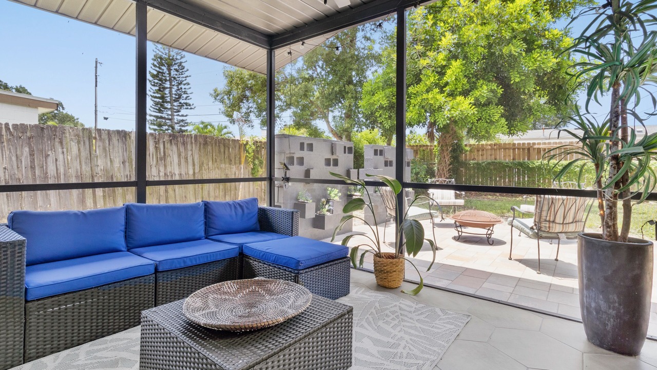 Photo of Patio Balcony in South Pinellas Community Council