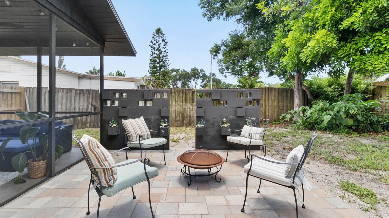 Photo of Patio Balcony in South Pinellas Community Council
