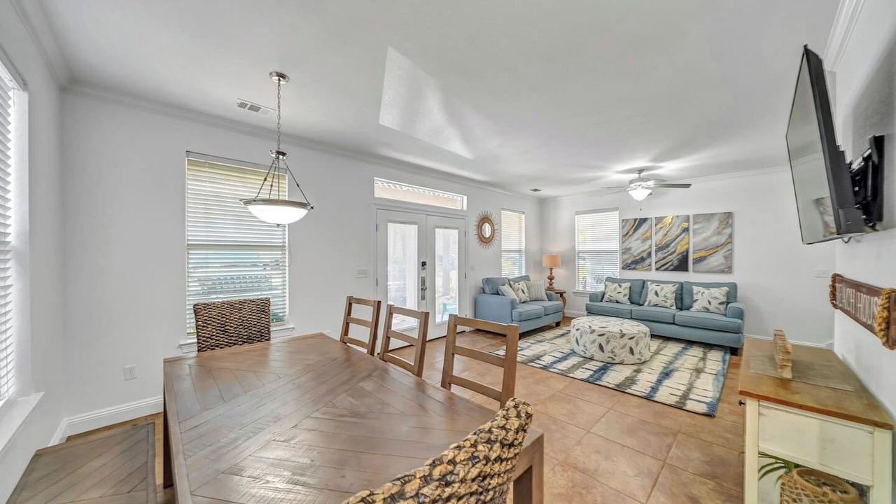 Photo of Livingroom in Villages of Crystal Beach
