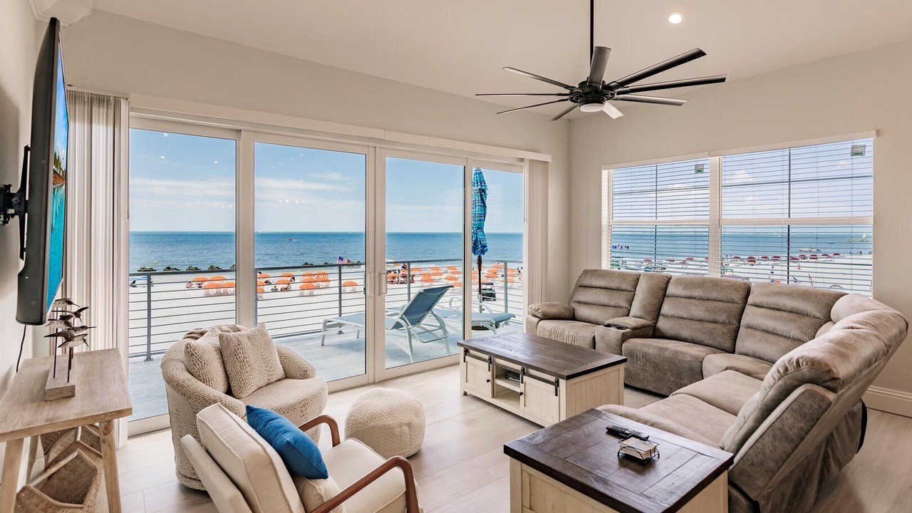Photo of Livingroom in Fort Myers Beach