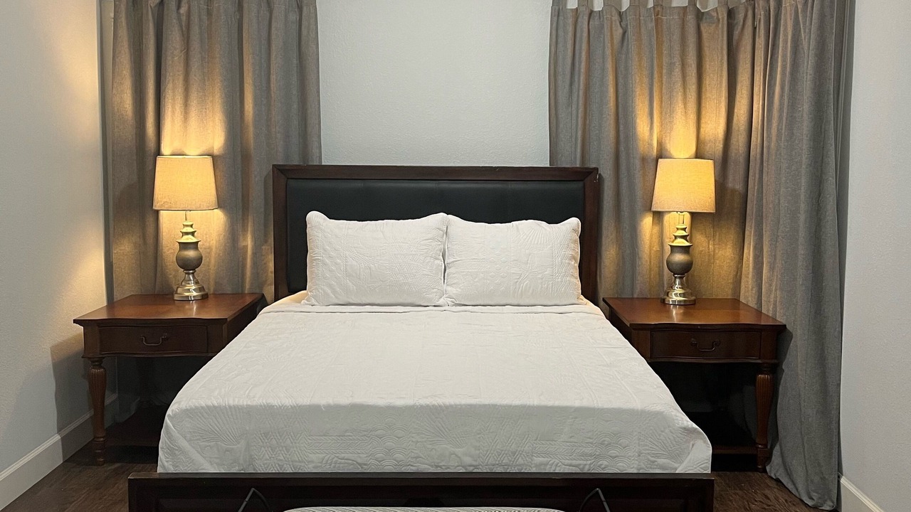 Photo of Bedroom in Murray Hill