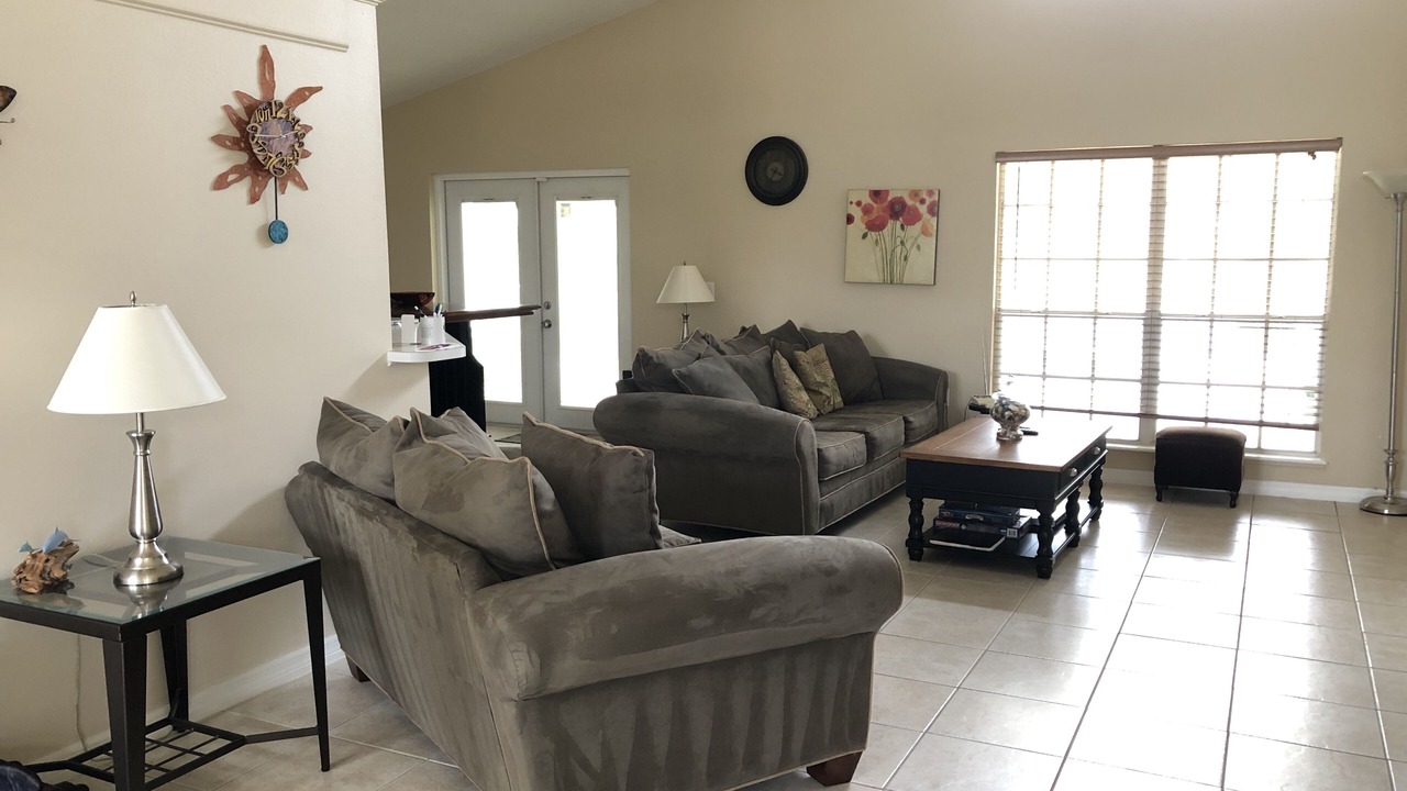 Photo of Livingroom in Sunridge Woods