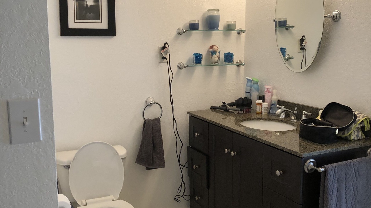 Photo of Bathroom in Sunridge Woods