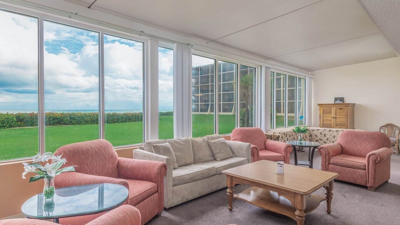 Photo of Livingroom in Hutchinson Island South