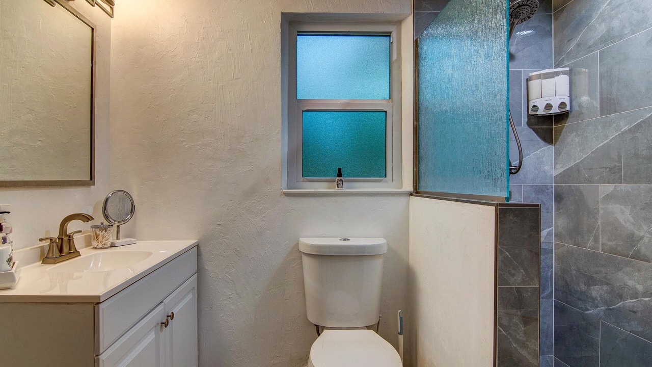 Photo of Bathroom in Duckpond
