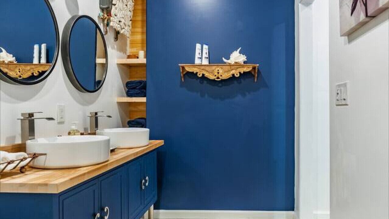 Photo of Bathroom in Indian Beach Sapphire Shores