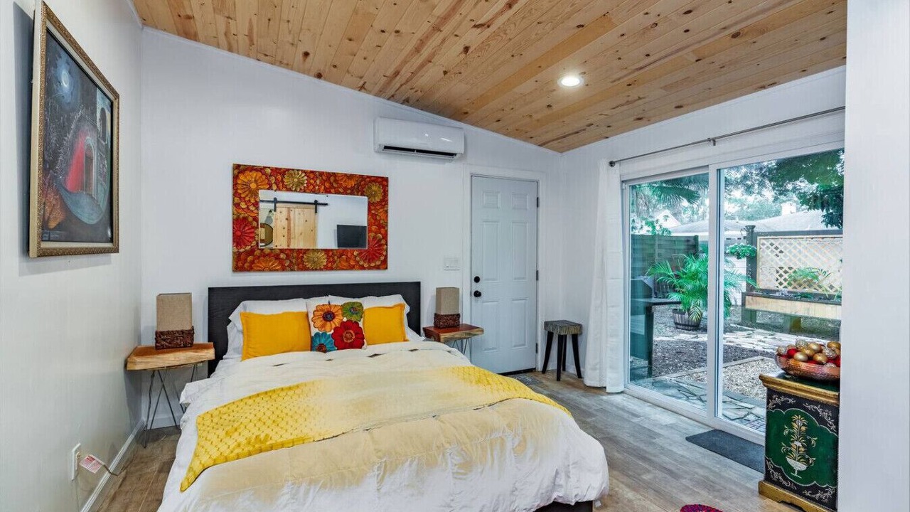 Photo of Bedroom in Indian Beach Sapphire Shores