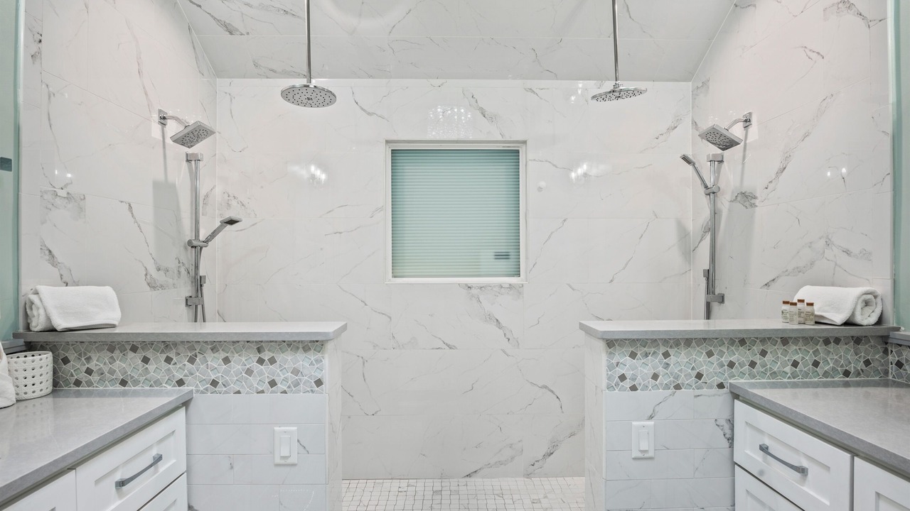 Photo of Bathroom in Avalon Beach Estates