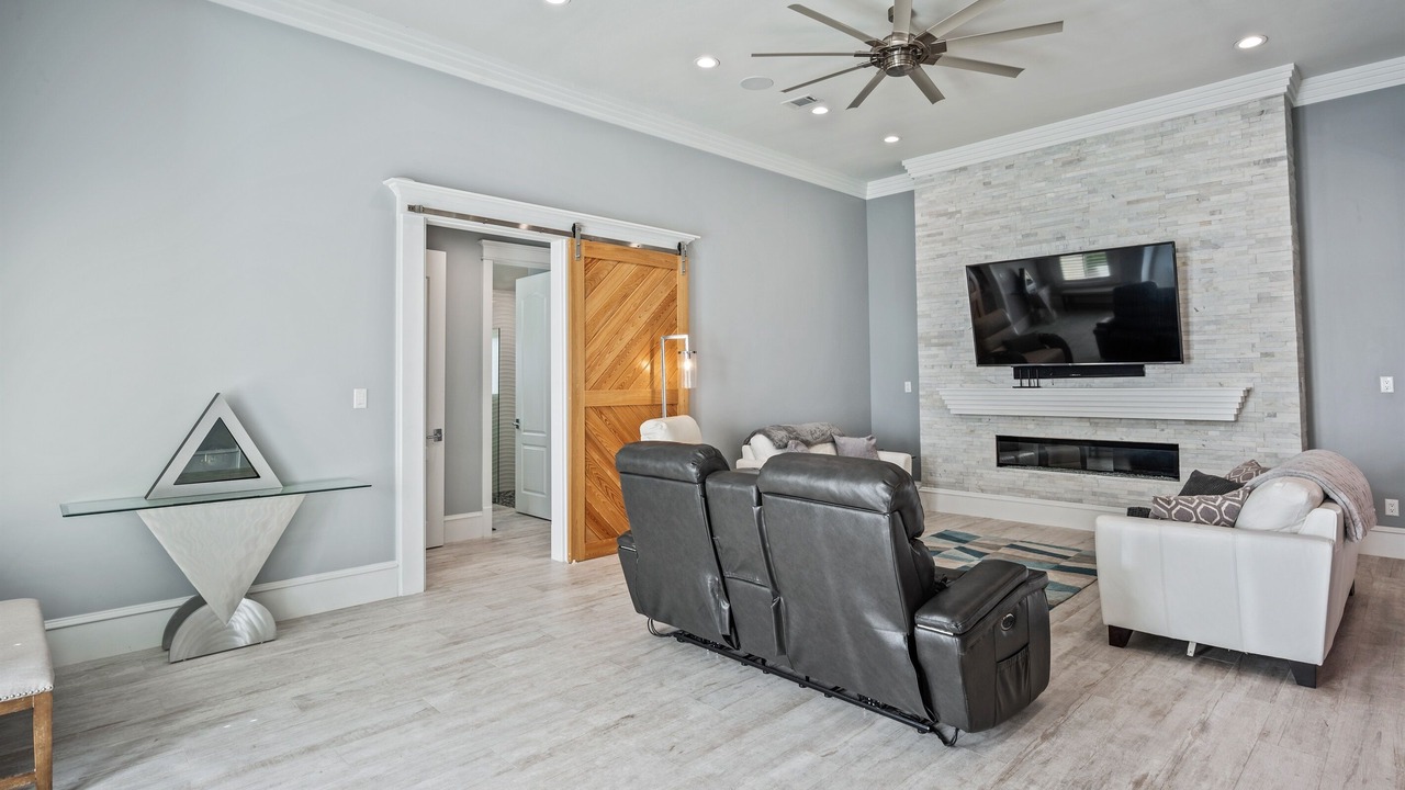 Photo of Livingroom in Avalon Beach Estates