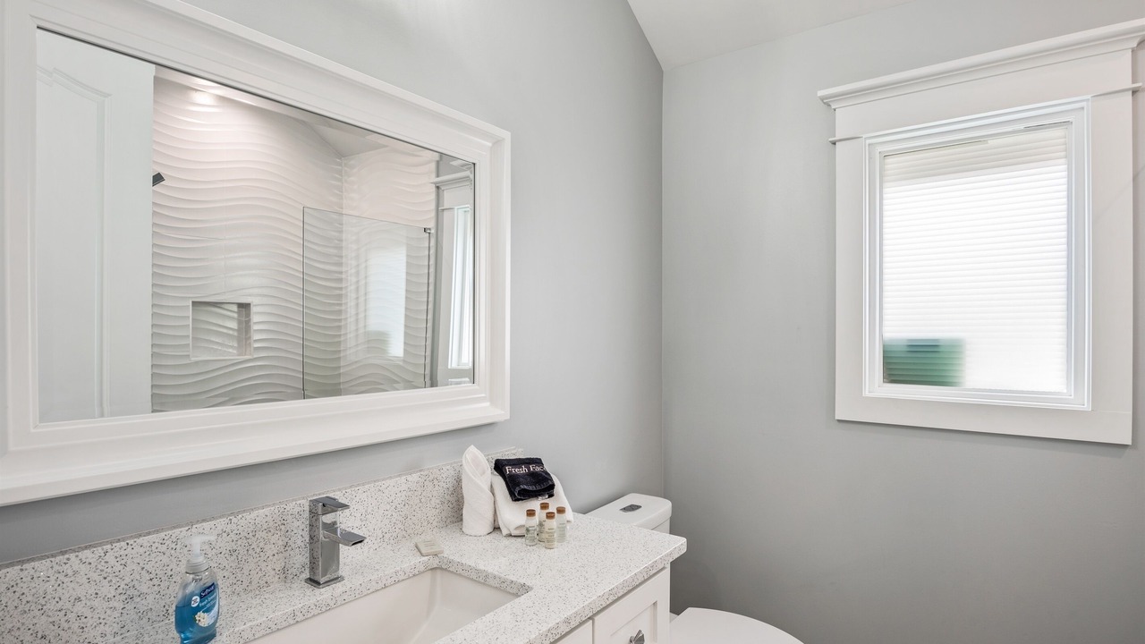 Photo of Bathroom in Avalon Beach Estates