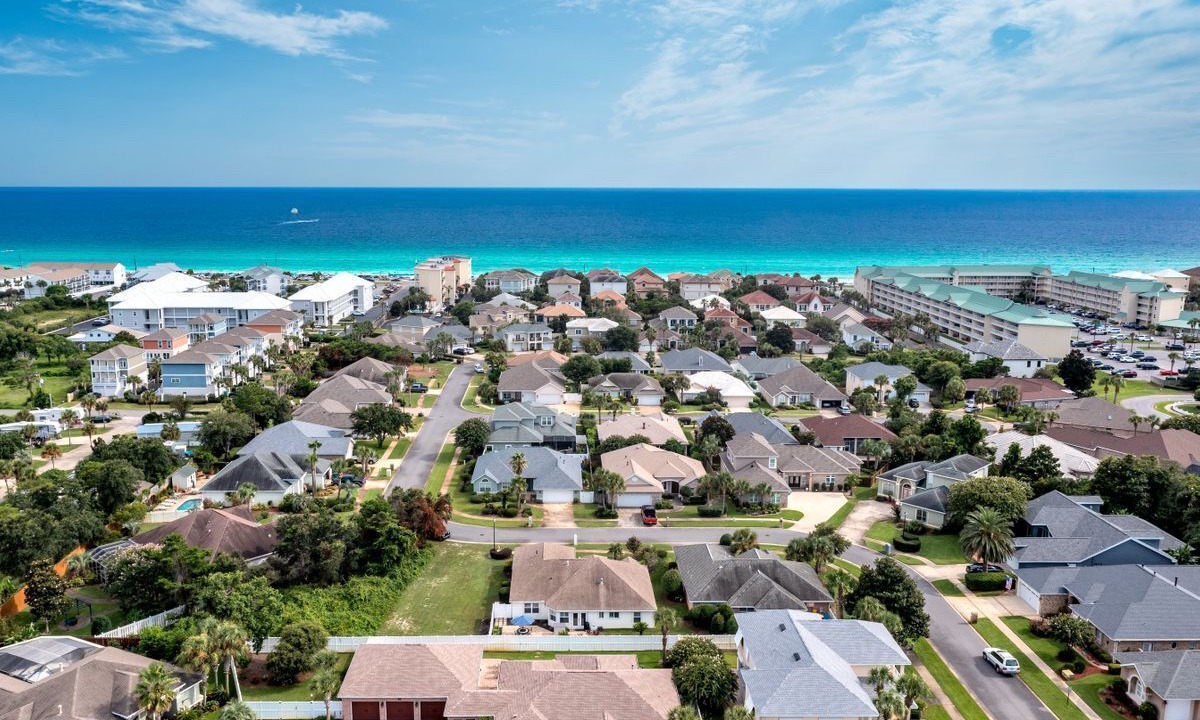 Photo of Others in Avalon Beach Estates