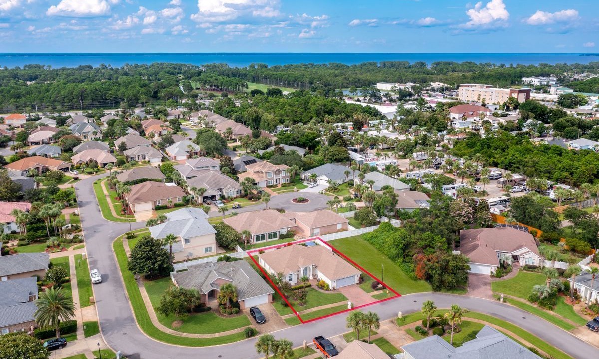 Photo of Others in Avalon Beach Estates