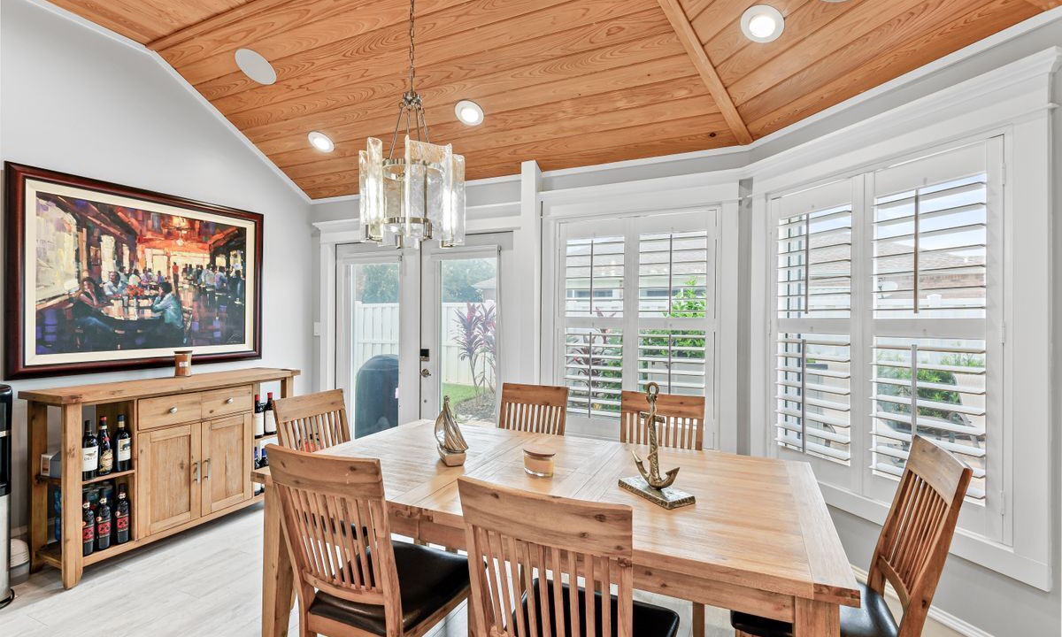 Photo of Livingroom in Avalon Beach Estates
