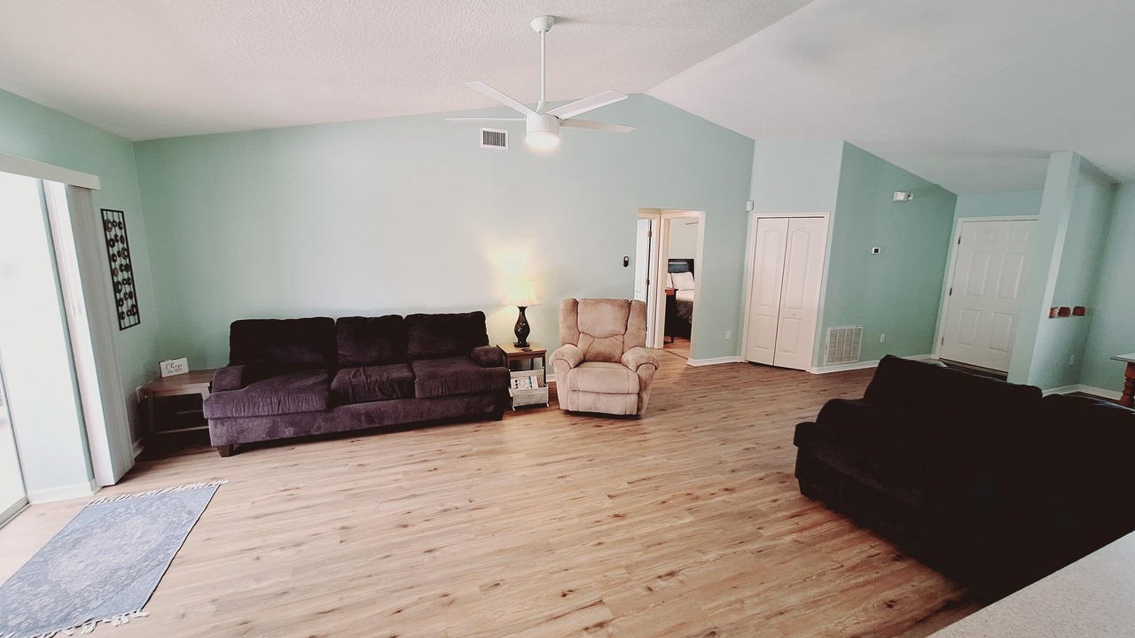 Photo of Livingroom in Sebastian Highlands