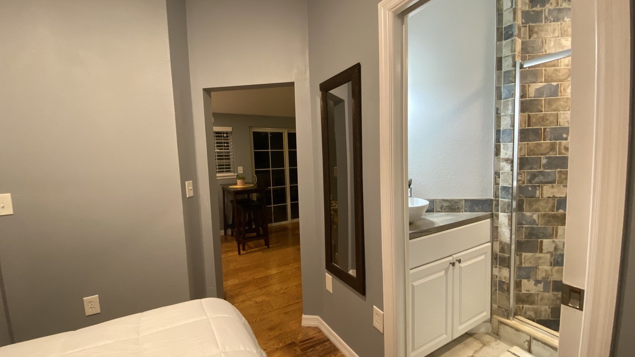 Photo of Bathroom in Girvin