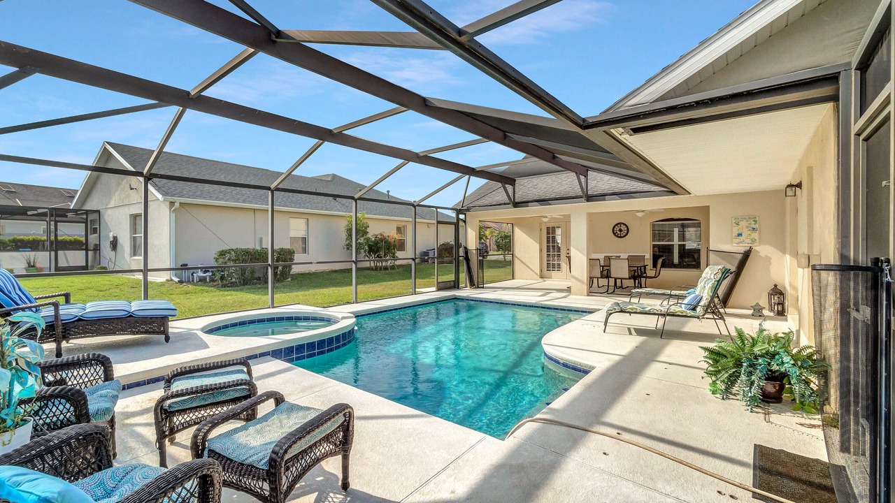 Photo of Outdoor in Orange Tree