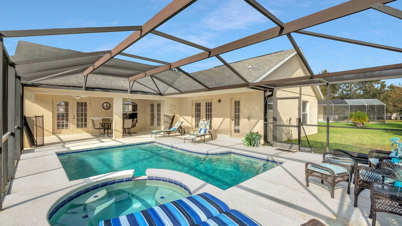Photo of Outdoor in Orange Tree