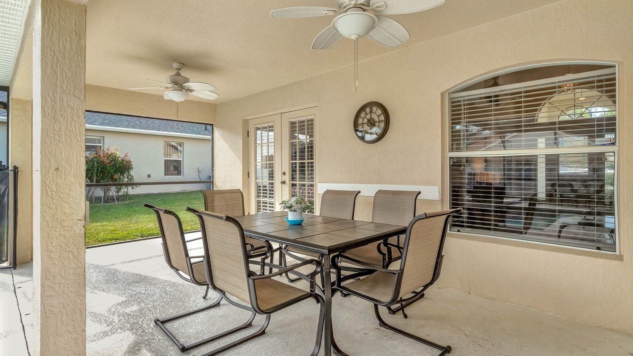 Photo of Outdoor in Orange Tree