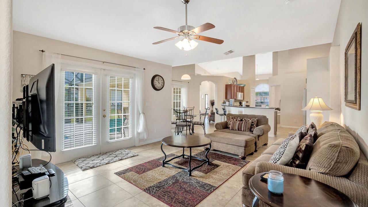 Photo of Livingroom in Orange Tree