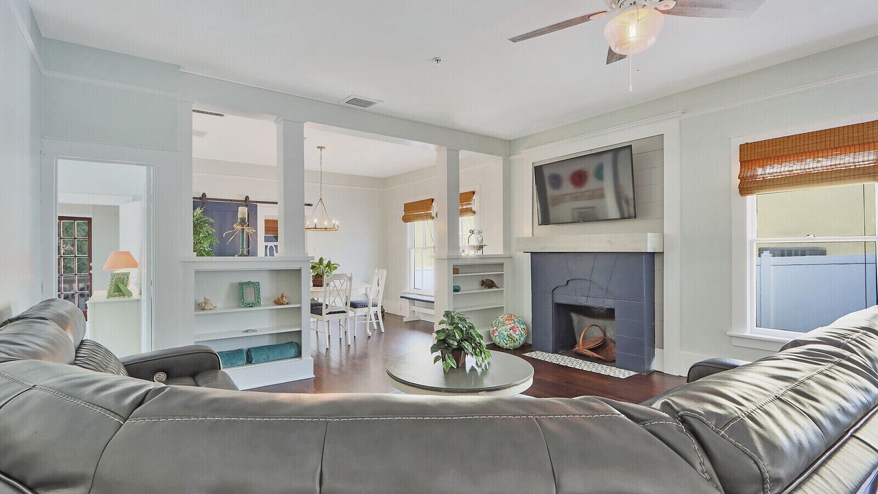 Photo of Livingroom in Stuart