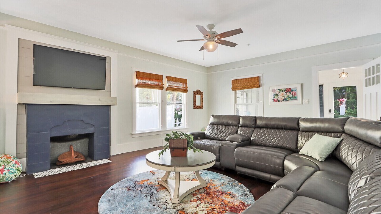 Photo of Livingroom in Stuart