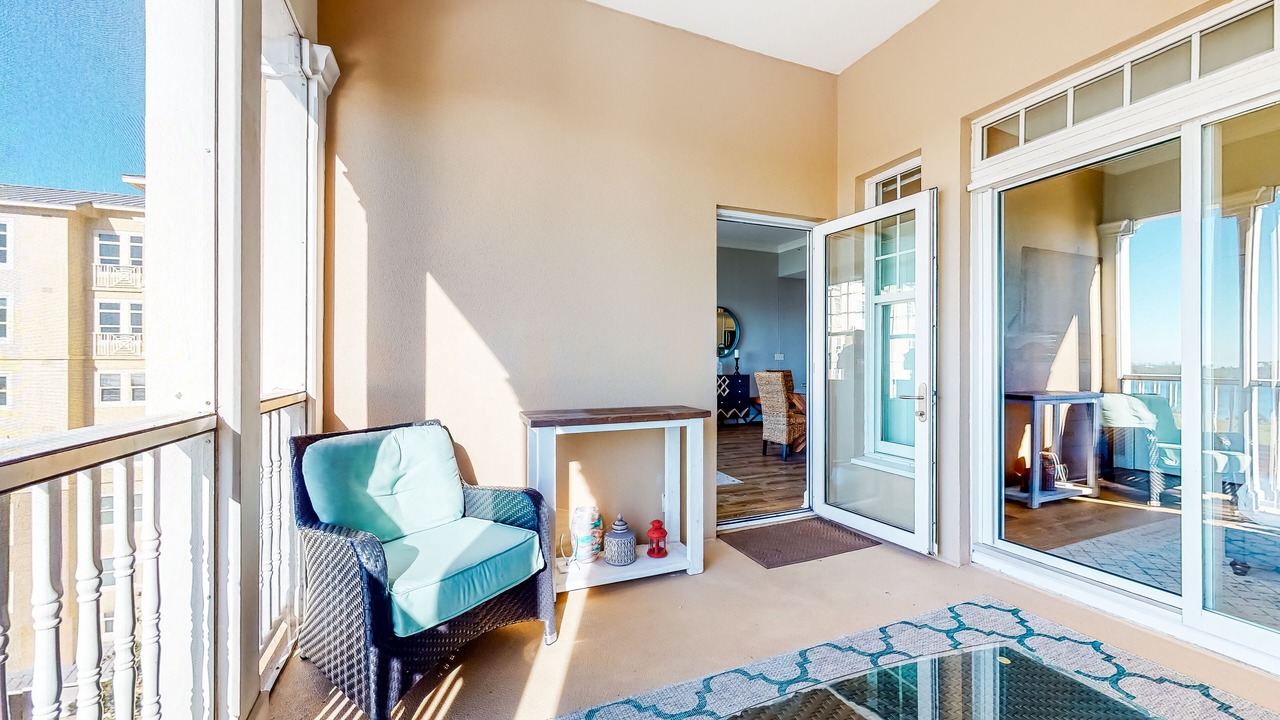 Photo of Patio Balcony in Upper Grand Lagoon