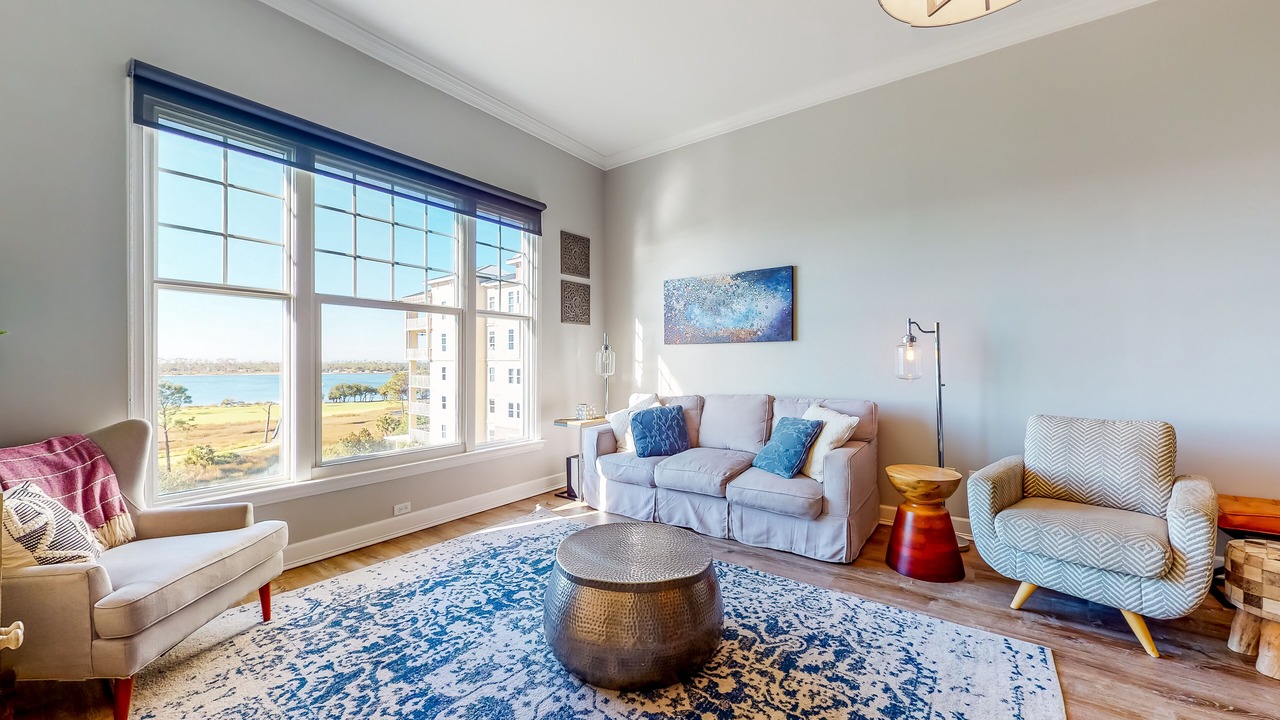 Photo of Livingroom in Upper Grand Lagoon