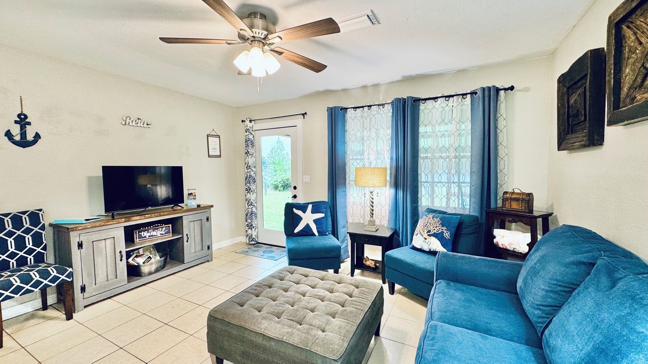 Photo of Livingroom in Milton
