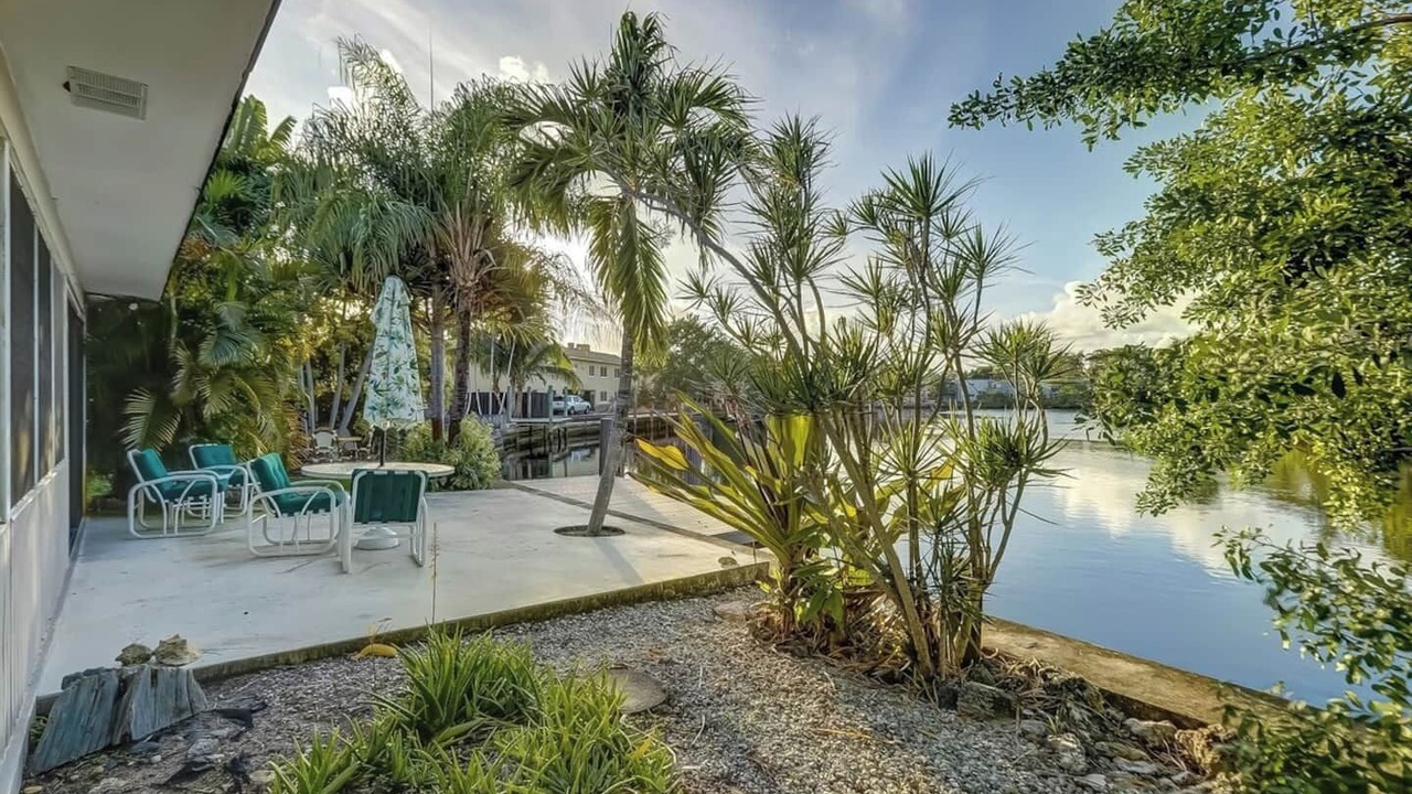 Photo of Patio Balcony in Middle River Terrace