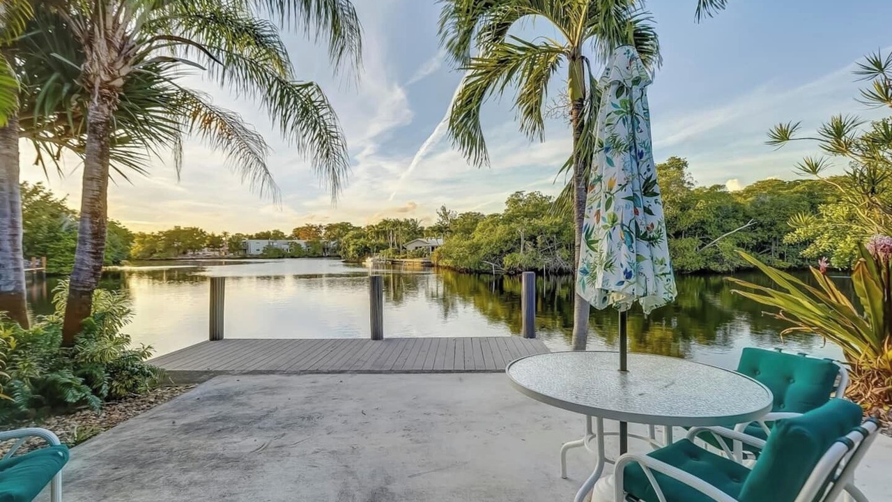 Photo of Outdoor in Middle River Terrace