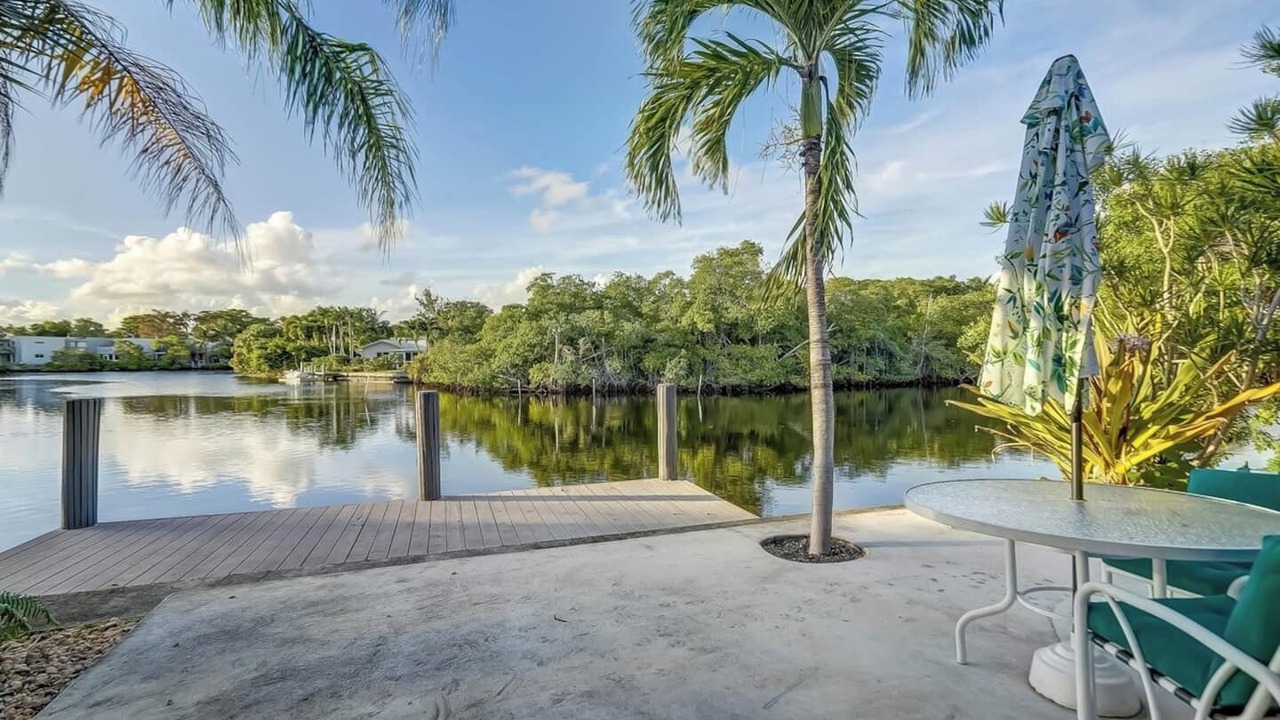 Photo of Outdoor in Middle River Terrace