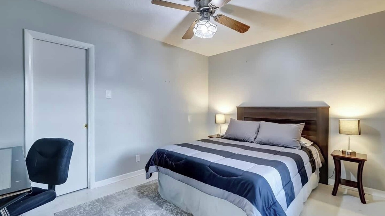 Photo of Bedroom in Middle River Terrace