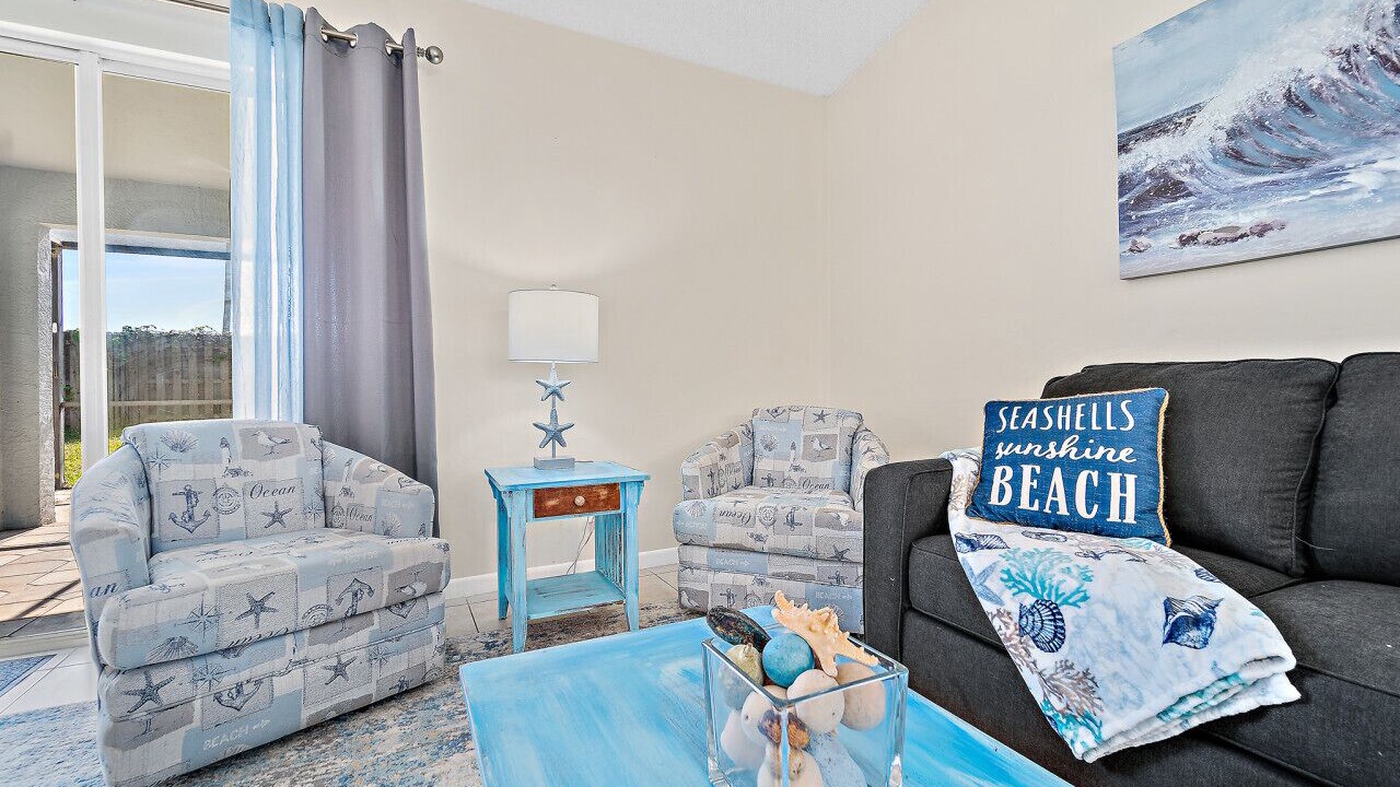Photo of Livingroom in Indialantic