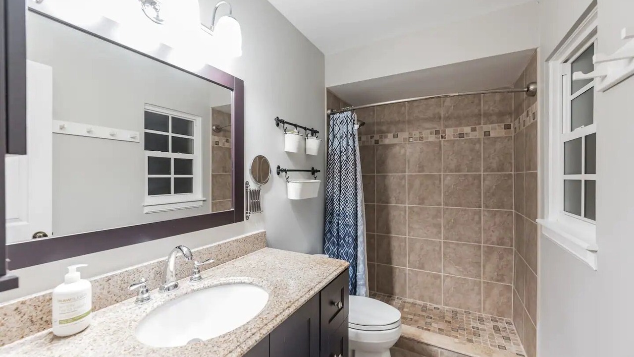 Photo of Bathroom in San Carlos Park