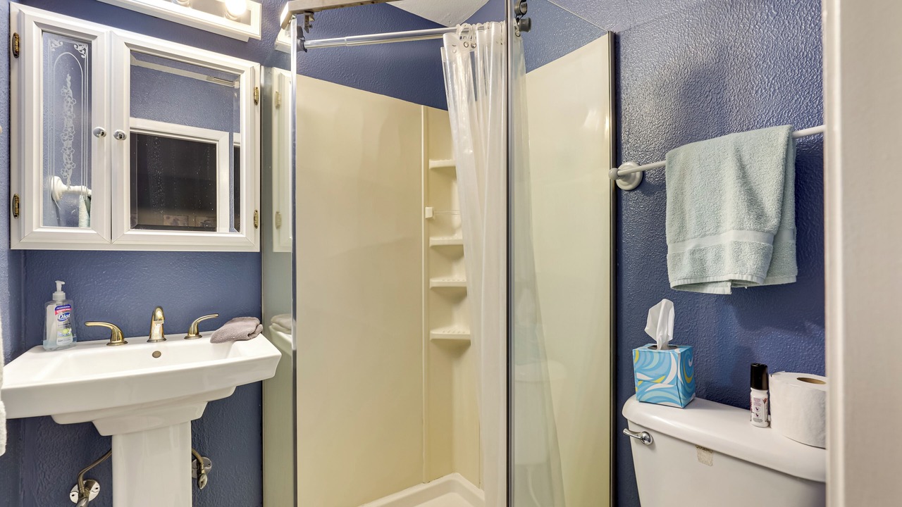 Photo of Bathroom in Orient Park