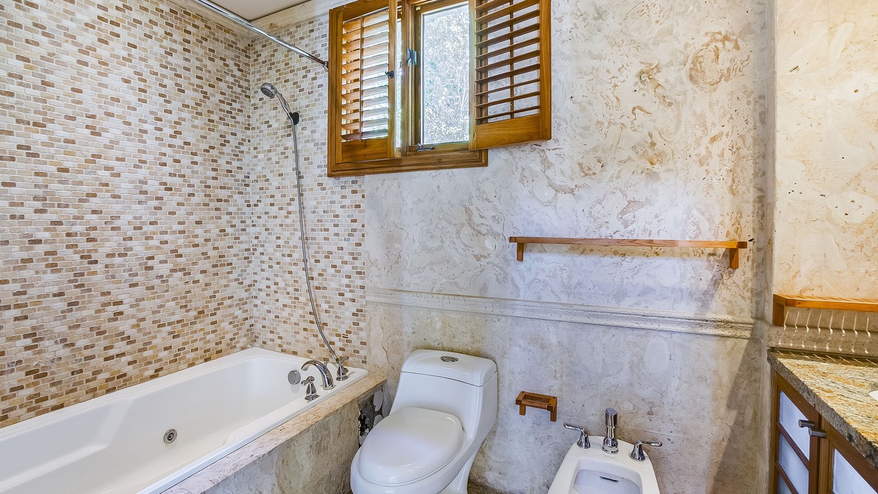 Photo of Bathroom in Coconut Grove