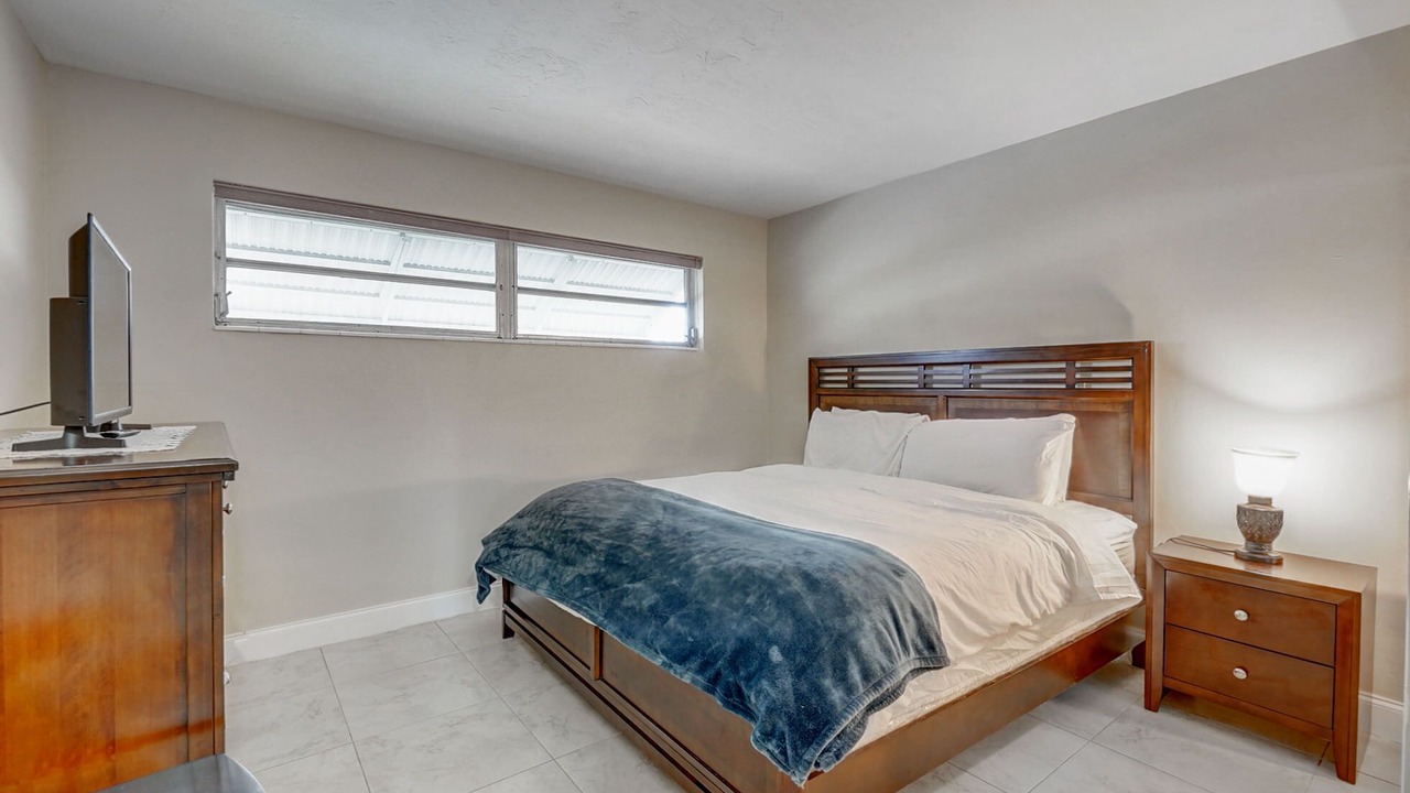 Photo of Bedroom in Sunrise