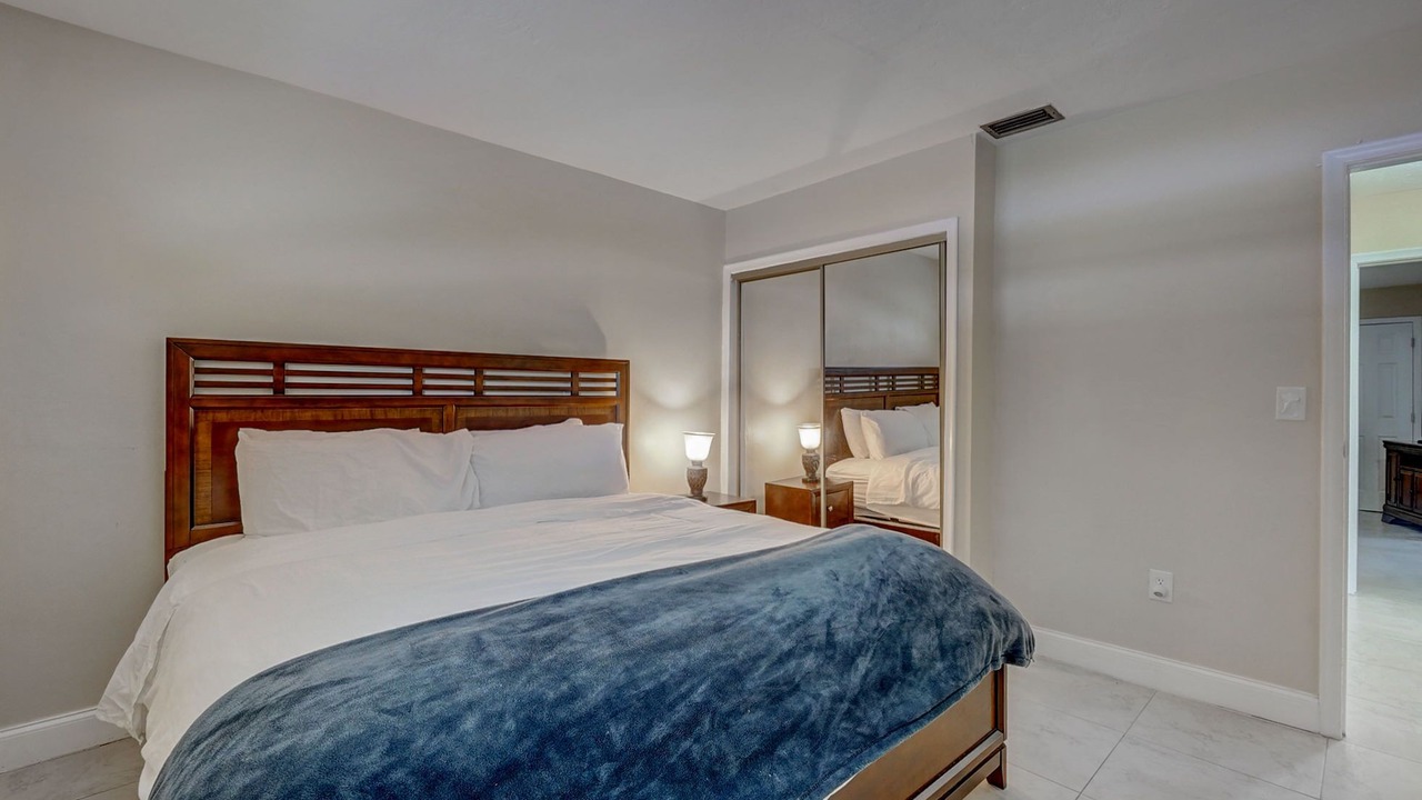 Photo of Bedroom in Sunrise