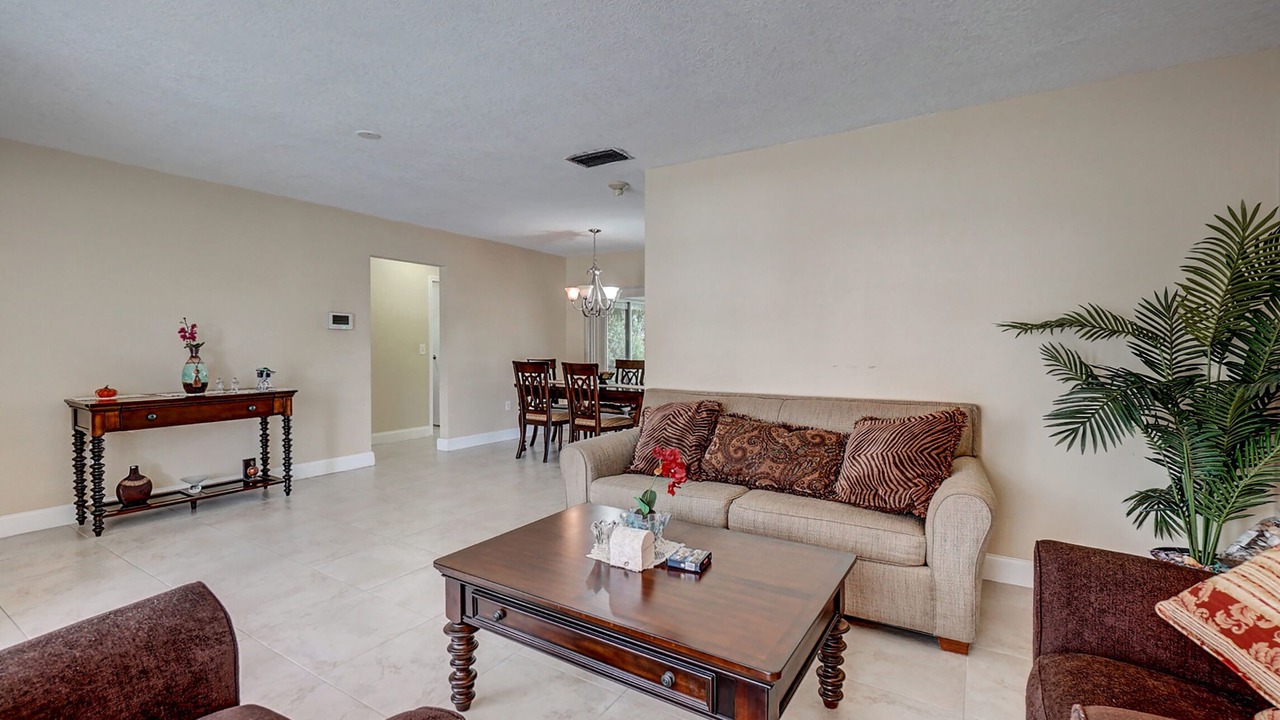Photo of Livingroom in Sunrise