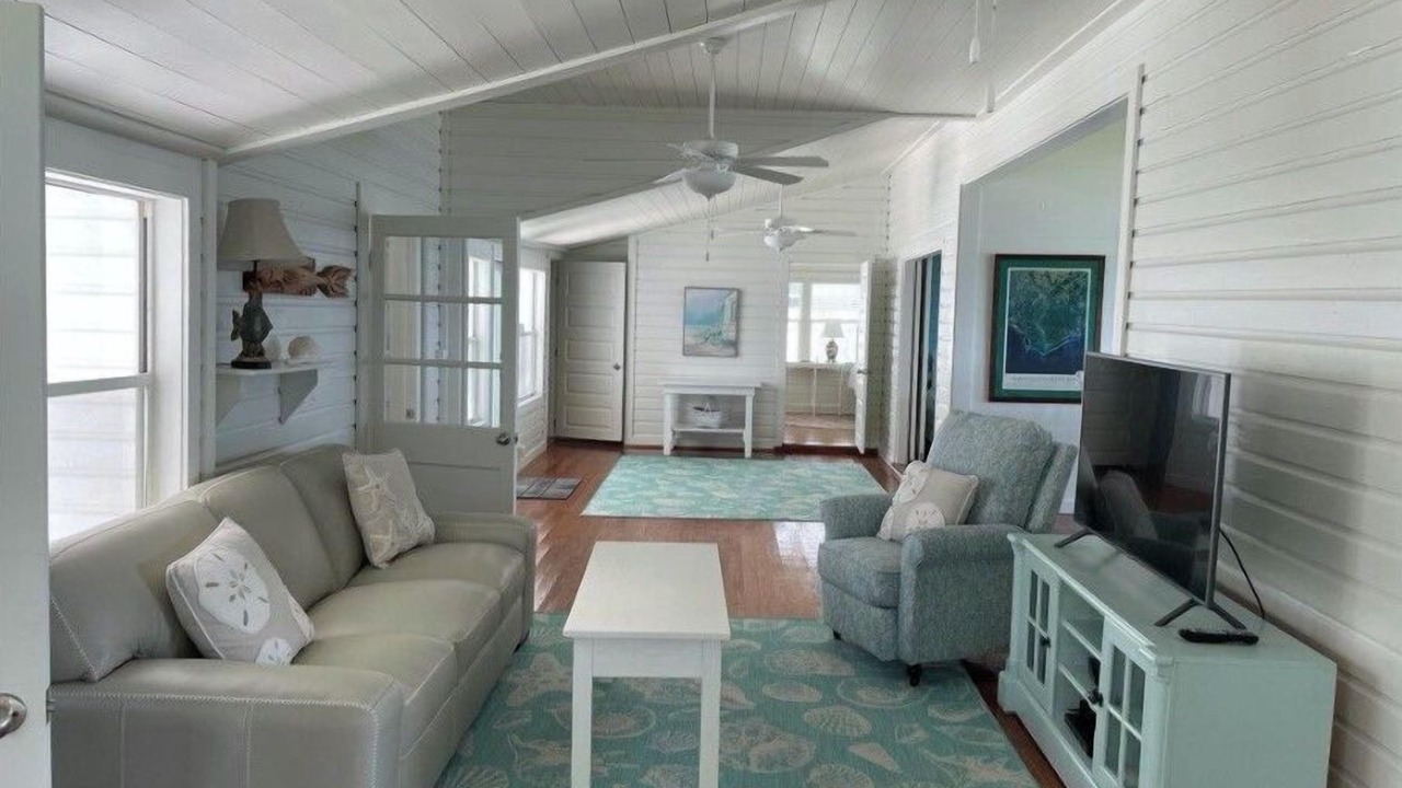 Photo of Livingroom in Panacea