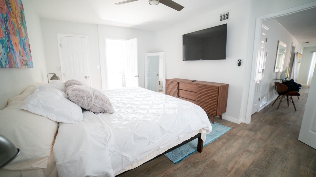 Photo of Bedroom in Sunrise