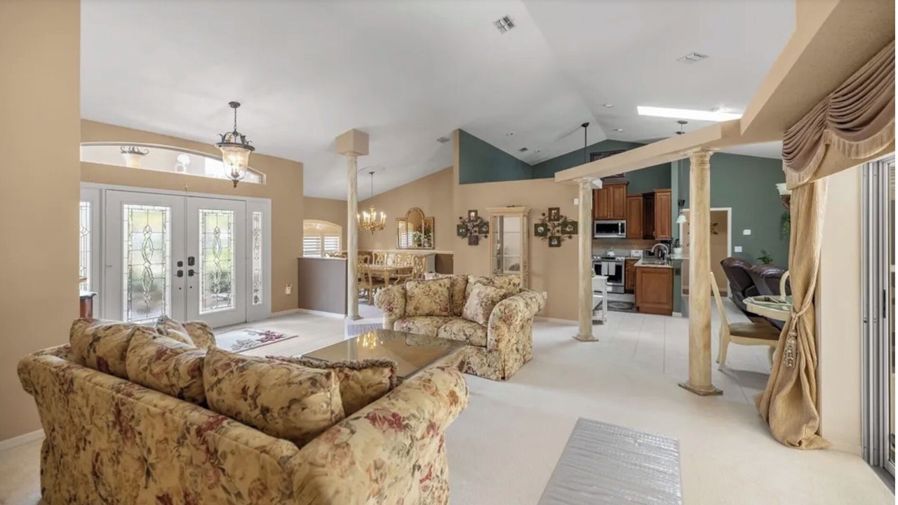 Photo of Livingroom in Cambridge Greens