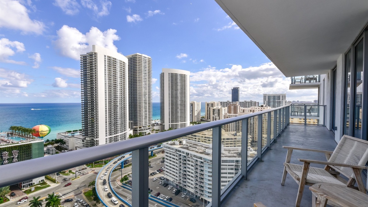 Photo of Patio Balcony in Hallandale Beach